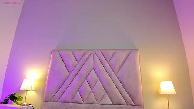 victoria becker  online show from 04/06/26, 11:44