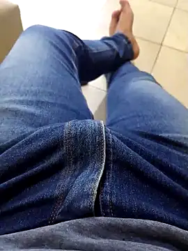 Snapshot of JoaoPedro17cm chatting on 09/09/25, 02:05 JoaoPedro17cm online show from 09/09/25, 02:05