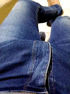 Snapshot of JoaoPedro17cm chatting on 10/07/25, 01:41 JoaoPedro17cm online show from 10/07/25, 01:41