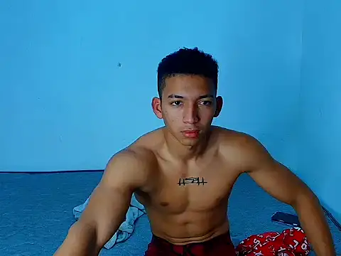 Snapshot of JuanchiT66 chatting on 11/12/25, 05:30 JuanchiT66 online show from 11/12/25, 05:30