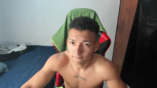 Snapshot of JuanchiT66 chatting on 02/13/26, 05:03 JuanchiT66 online show from 02/13/26, 05:03