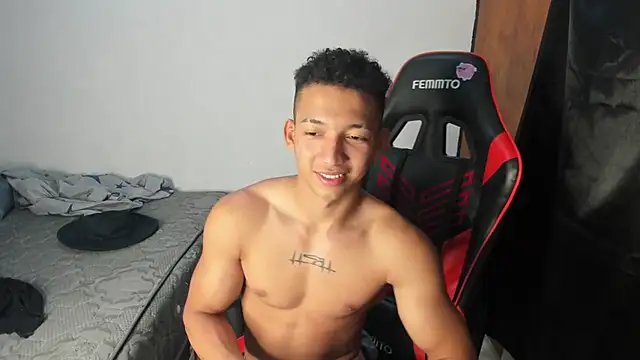 Snapshot of JuanchiT66 chatting on 02/21/26, 02:01 JuanchiT66 online show from 02/21/26, 02:01