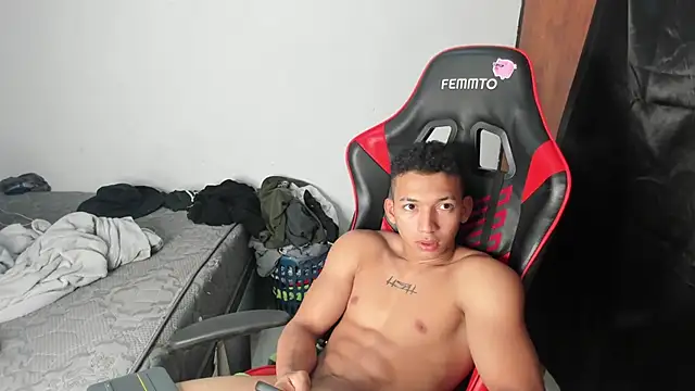 Snapshot of JuanchiT66 chatting on 02/22/26, 03:29 JuanchiT66 online show from 02/22/26, 03:29