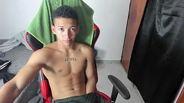 Snapshot of JuanchiT66 chatting on 03/04/26, 12:05 JuanchiT66 online show from 03/04/26, 12:05