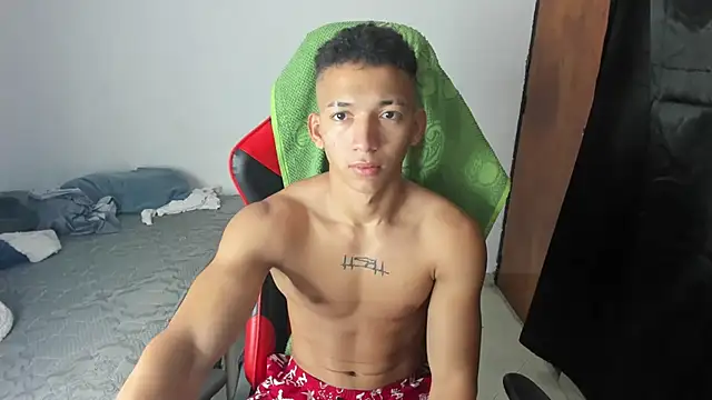 Snapshot of JuanchiT66 chatting on 03/06/26, 11:39 JuanchiT66 online show from 03/06/26, 11:39