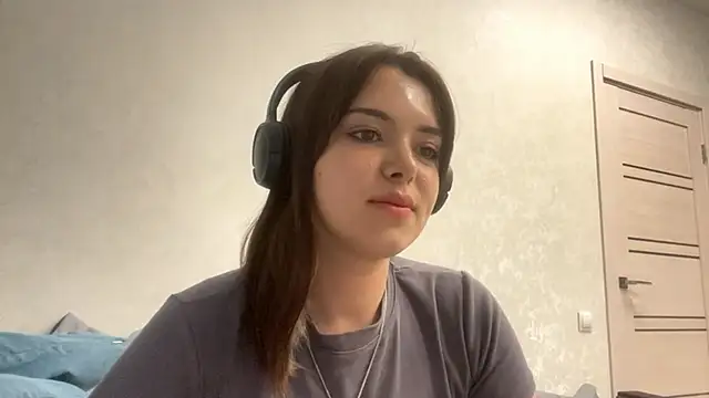 Snapshot of PUP_PUP_Sea chatting on 09/17/25, 03:35 PUP PUP Sea online show from 09/17/25, 03:35