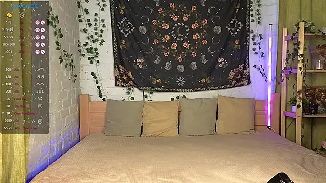 Snapshot of Bekky_Hammon chatting on 09/30/25, 03:33 Bekky Hammon online show from 09/30/25, 03:33