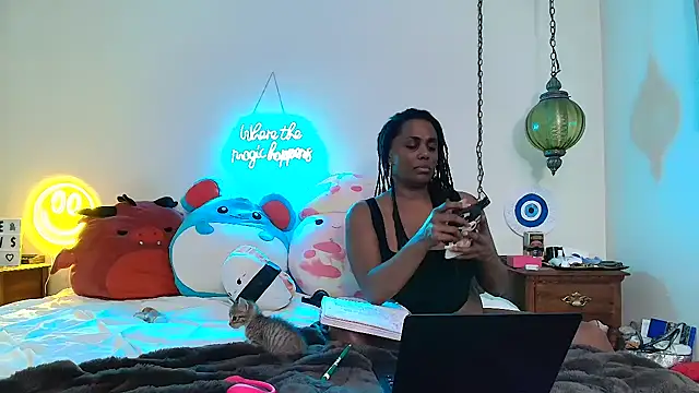 Snapshot of GigiMcFee chatting on 09/12/25, 04:34 GigiMcFee online show from 09/12/25, 04:34