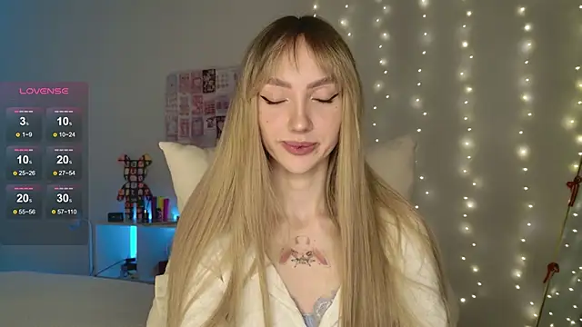 Lunainnk online show from 01/15/26, 12:15