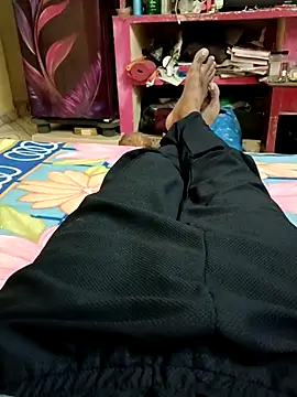 Tamilpayan09876 online show from 11/20/25, 01:44