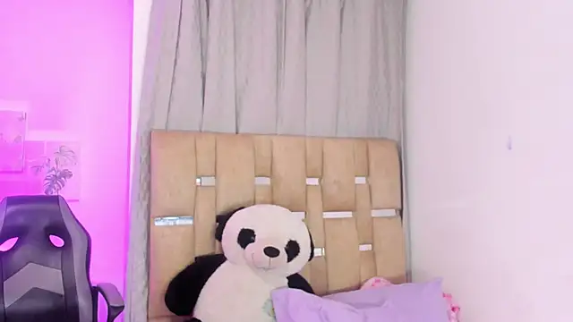 JulianaCarter online show from 09/30/25, 09:20