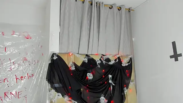 JulianaCarter online show from 10/18/25, 07:36