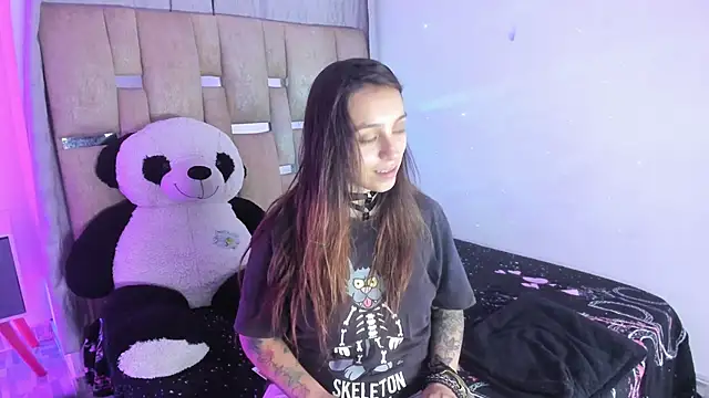 JulianaCarter online show from 11/20/25, 08:19