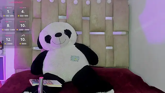 JulianaCarter online show from 12/18/25, 07:42