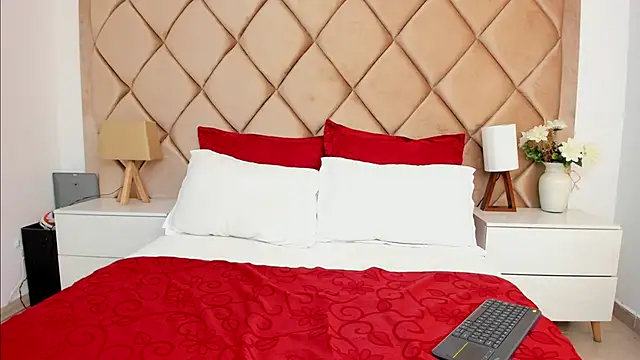 AngelinaDuvall online show from 10/17/25, 12:08