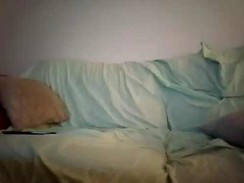 Snapshot of Feistysausage chatting on 09/11/25, 08:42 Feistysausage online show from 09/11/25, 08:42