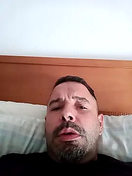 Snapshot of Feistysausage chatting on 10/26/25, 11:05 Feistysausage online show from 10/26/25, 11:05