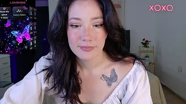 Eliih 01 online show from 11/14/25, 02:54