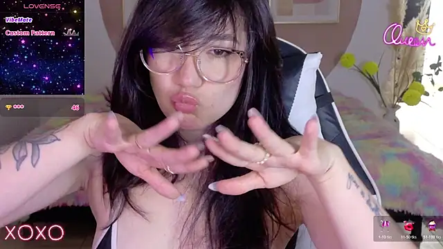Snapshot of Eliih_01 chatting on 07/21/26, 04:09 Eliih 01 online show from 07/21/26, 04:09