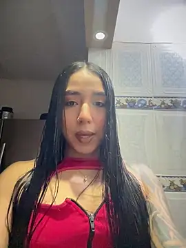 Snapshot of KaditaNavarro chatting on 05/05/26, 01:46 KaditaNavarro online show from 05/05/26, 01:46