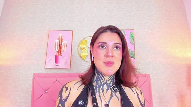 mystikdoll online show from 10/20/25, 12:05