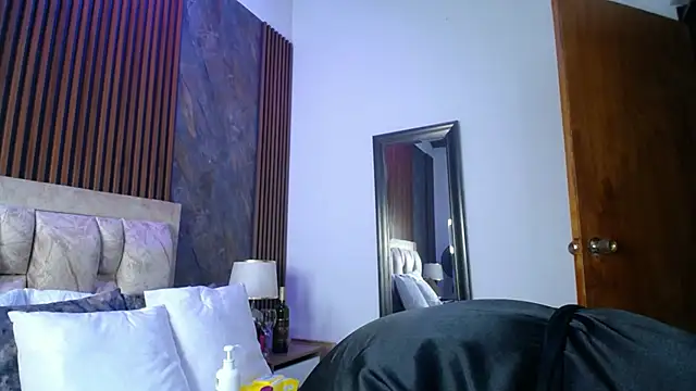 Snapshot of linda_cabal chatting on 04/29/26, 09:32 linda cabal online show from 04/29/26, 09:32