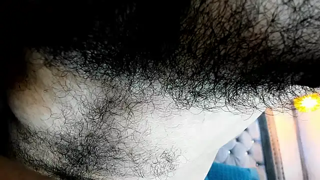 latinhotmuscle online show from 11/12/25, 07:57