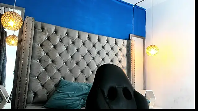 latinhotmuscle online show from 11/19/25, 06:57