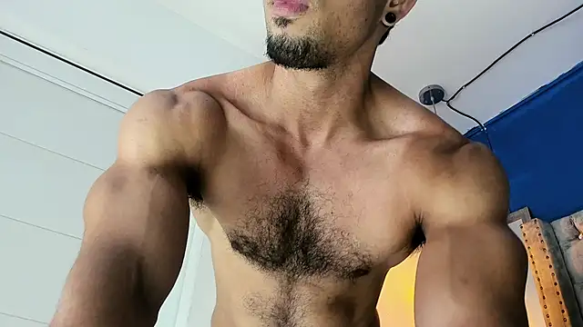latinhotmuscle online show from 03/05/26, 02:24
