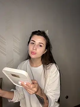 Snapshot of vexlana chatting on 10/17/25, 12:30 vexlana online show from 10/17/25, 12:30