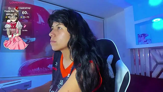 Snapshot of Raven_Rouge_ chatting on 09/27/25, 04:28 Raven Rouge  online show from 09/27/25, 04:28