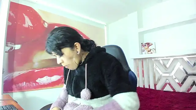 Snapshot of Raven_Rouge_ chatting on 10/03/25, 10:51 Raven Rouge  online show from 10/03/25, 10:51