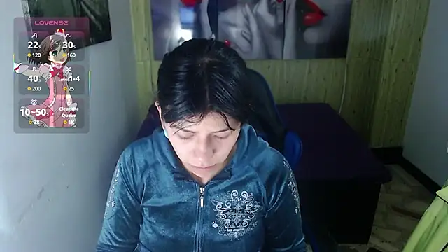 Snapshot of Raven_Rouge_ chatting on 10/10/25, 04:33 Raven Rouge  online show from 10/10/25, 04:33