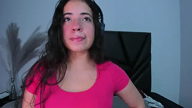 Snapshot of Nicol_Chang chatting on 09/22/25, 03:19 Nicol Chang online show from 09/22/25, 03:19