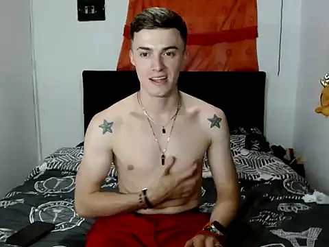 Snapshot of Ken_bigcock77 chatting on 10/04/25, 01:03 Ken bigcock77 online show from 10/04/25, 01:03