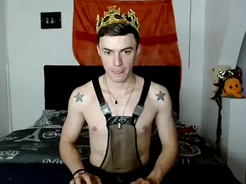 Snapshot of Ken_bigcock77 chatting on 10/17/25, 12:58 Ken bigcock77 online show from 10/17/25, 12:58