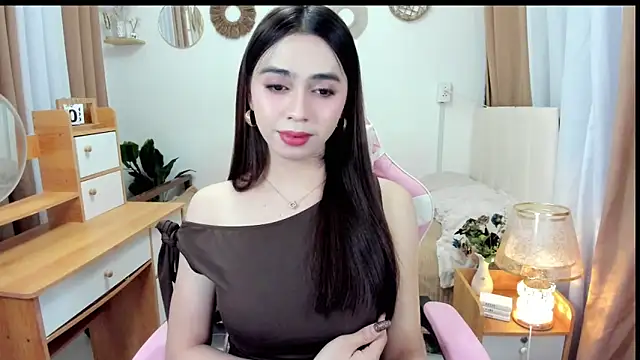 Snapshot of joyfulmartinaa chatting on 10/14/25, 02:07 joyfulmartinaa online show from 10/14/25, 02:07