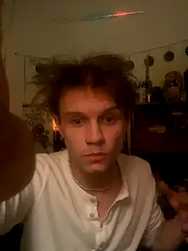 XanderOzzz online show from 10/18/25, 09:43