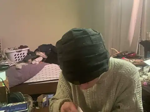 XanderOzzz online show from 12/19/25, 10:11