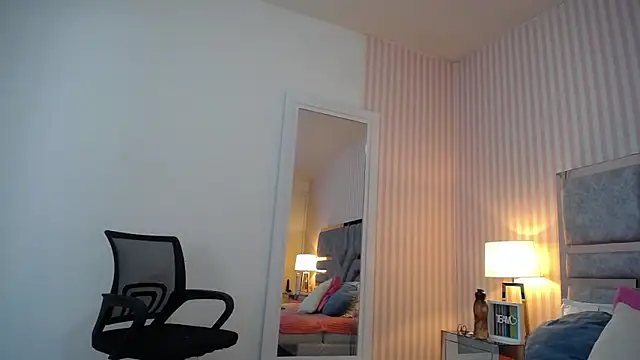 ViictoriaJones  online show from 09/16/25, 01:45