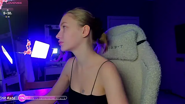 Ammi bliss online show from 10/06/25, 03:15