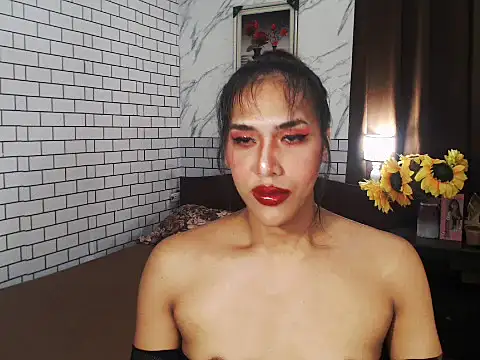 Latinahugecock online show from 10/03/25, 09:28