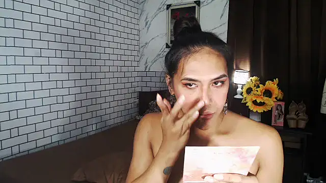 Latinahugecock online show from 10/04/25, 08:34