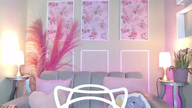 CurlyDani online show from 10/27/25, 07:07