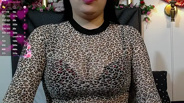 Snapshot of IndraKaur_ chatting on 09/25/25, 12:53 IndraKaur online show from 09/25/25, 12:53