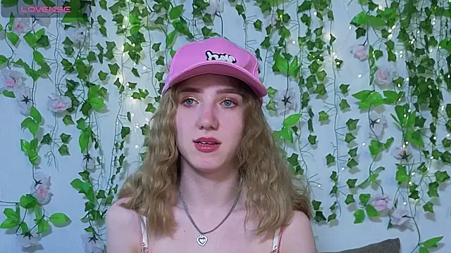 EmmaNovak online show from 05/09/26, 09:09