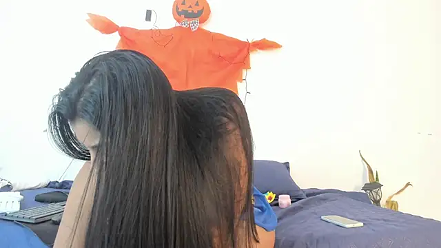  Miaa khalifa  online show from 10/28/25, 12:30