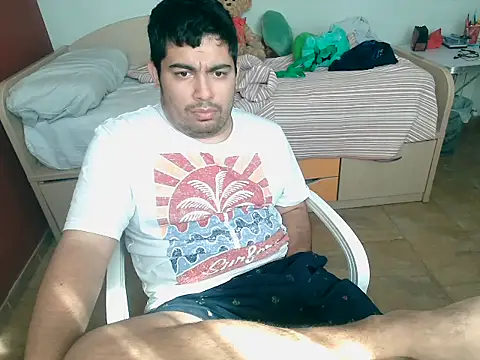 Snapshot of Martigato3 chatting on 09/27/25, 01:05 Martigato3 online show from 09/27/25, 01:05