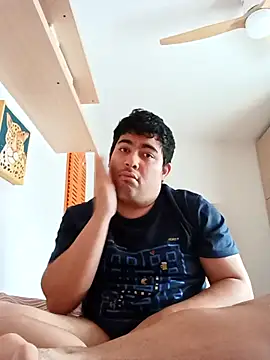 Snapshot of Martigato3 chatting on 10/13/25, 03:23 Martigato3 online show from 10/13/25, 03:23