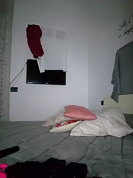 Snapshot of amalia202555 chatting on 11/17/25, 02:45 amalia202555 online show from 11/17/25, 02:45